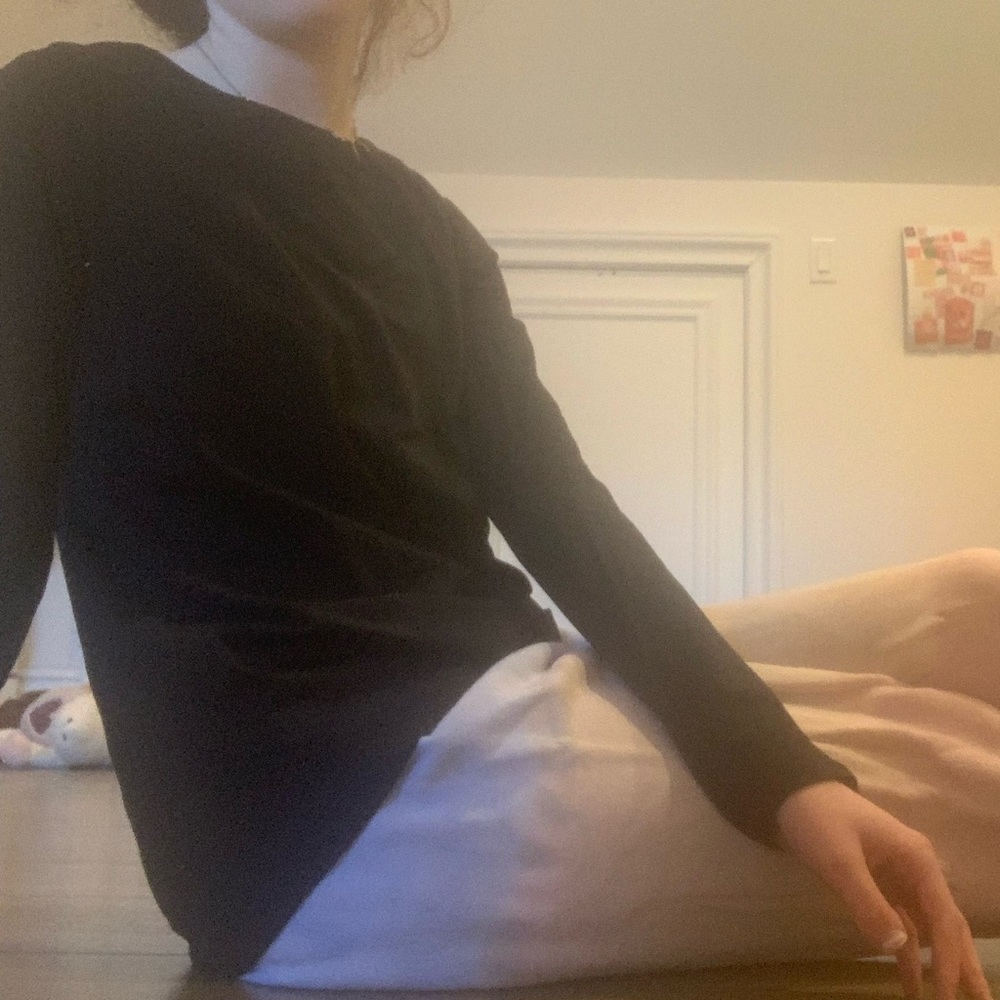 Cute never worn Zara tee!!